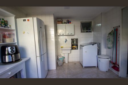 Apartamento à venda com 209m², 4 quartos e 2 vagasCozinha e Área de Serviço