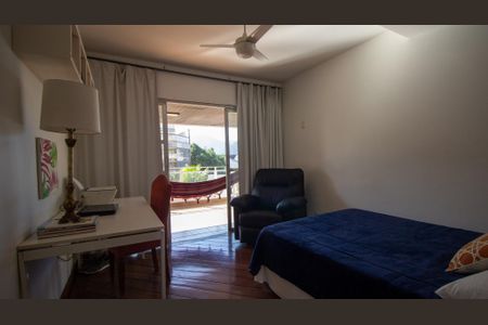 Apartamento à venda com 209m², 4 quartos e 2 vagasQuarto 2