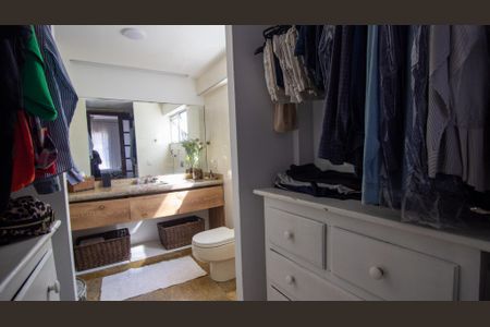 Apartamento à venda com 209m², 4 quartos e 2 vagasSuíte