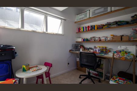 Apartamento à venda com 209m², 4 quartos e 2 vagasQuarto de Serviço