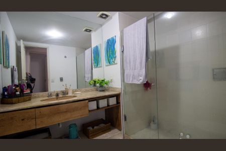 Apartamento à venda com 209m², 4 quartos e 2 vagasBanheiro Social