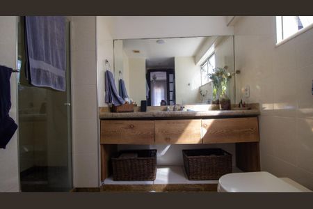 Apartamento à venda com 209m², 4 quartos e 2 vagasBanheiro da Suíte