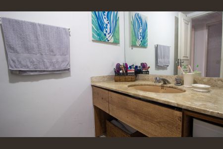 Apartamento à venda com 209m², 4 quartos e 2 vagasBanheiro Social