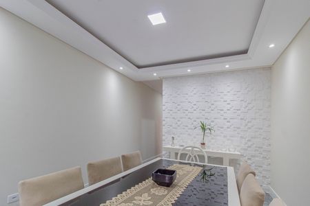 Casa à venda com 135m², 3 quartos e 3 vagasSala