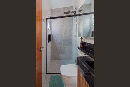 Casa à venda com 135m², 3 quartos e 3 vagasBanheiro da Suíte