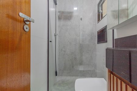 Casa à venda com 135m², 3 quartos e 3 vagasBanheiro