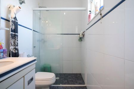 Casa à venda com 235m², 3 quartos e 4 vagasBanheiro da suíte 3