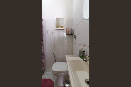 Apartamento à venda com 104m², 3 quartos e sem vaga Apartamento à venda com 104m², 3 quartos e sem vagaBanheiro social