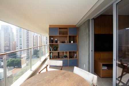 Apartamento à venda com 68m², 1 quarto e 1 vagaVaranda