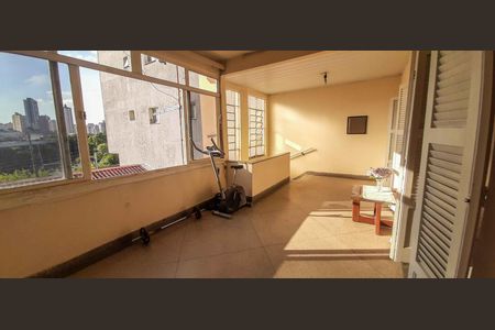 Casa à venda com 125m², 3 quartos e 3 vagas Casa à venda com 125m², 3 quartos e 3 vagasVaranda dos Quartos