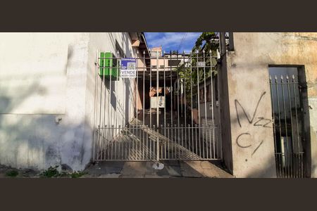 Casa à venda com 125m², 3 quartos e 3 vagas Casa à venda com 125m², 3 quartos e 3 vagasFachada da Casa