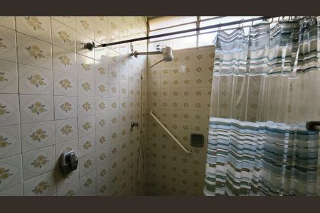 Casa à venda com 181m², 3 quartos e 4 vagasBanheiro da Suíte