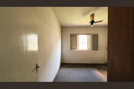 Casa à venda com 181m², 3 quartos e 4 vagasQuarto 2