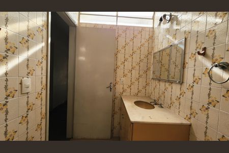 Casa à venda com 181m², 3 quartos e 4 vagasBanheiro