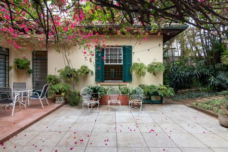 Casa à venda com 440m², 5 quartos e 8 vagasVaranda da Suíte 1