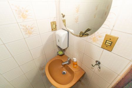 Casa para alugar com 400m², 2 quartos e 1 vagaBanheiro 2