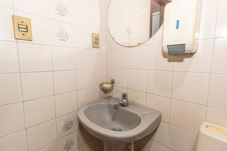 Casa para alugar com 400m², 2 quartos e 1 vagaBanheiro 3