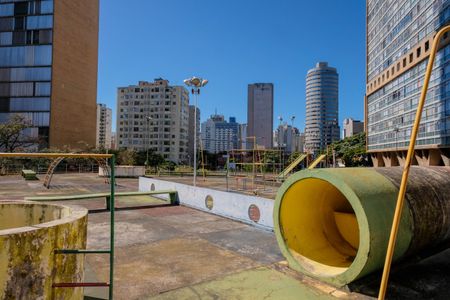 Apartamento para alugar com 25m², 1 quarto e sem vaga Apartamento para alugar com 25m², 1 quarto e sem vagaÁrea comum - Playground