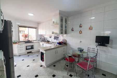 Casa à venda com 452m², 4 quartos e 5 vagasCozinha