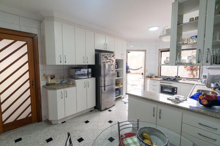 Casa à venda com 452m², 4 quartos e 5 vagasCozinha