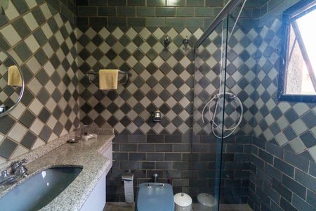 Casa à venda com 452m², 4 quartos e 5 vagasBanheiro da Suíte 3