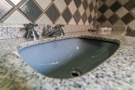 Casa à venda com 452m², 4 quartos e 5 vagasBanheiro da Suíte 3