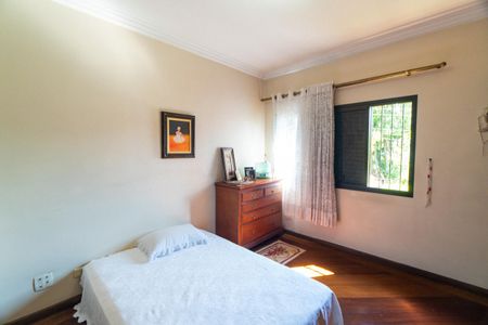 Casa à venda com 452m², 4 quartos e 5 vagasSuíte 2