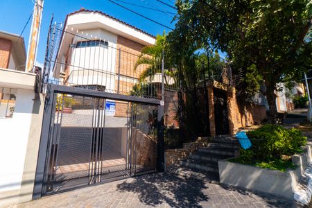 Casa à venda com 452m², 4 quartos e 5 vagasFachada