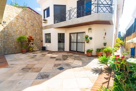 Casa à venda com 452m², 4 quartos e 5 vagasQuintal