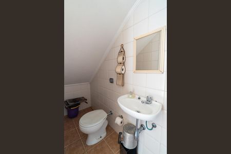 Casa à venda com 452m², 4 quartos e 5 vagasBanheiro de Serviço