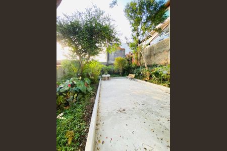 Casa à venda com 171m², 5 quartos e 3 vagas Casa à venda com 171m², 5 quartos e 3 vagasFoto 05