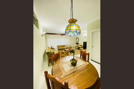 Casa à venda com 171m², 5 quartos e 3 vagas Casa à venda com 171m², 5 quartos e 3 vagasFoto 07