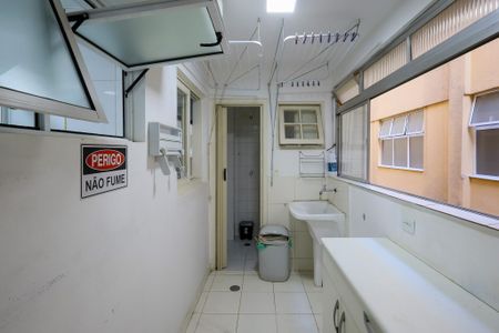 Apartamento à venda com 83m², 3 quartos e 1 vagaÁrea de Serviço