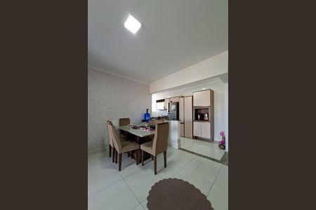 Apartamento para alugar com 82m², 2 quartos e 2 vagasSala