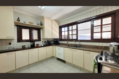 Casa de condomínio à venda com 360m², 5 quartos e 4 vagasCozinha