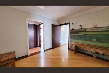 Casa de condomínio à venda com 360m², 5 quartos e 4 vagasHall dos Quartos