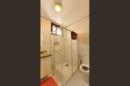 Casa de condomínio à venda com 360m², 5 quartos e 4 vagasBanheiro da Suíte 3