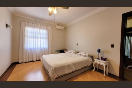 Casa de condomínio à venda com 360m², 5 quartos e 4 vagasSuíte 2