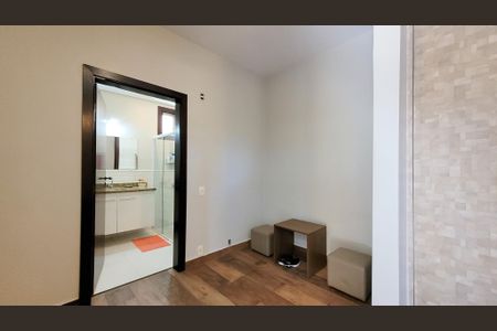 Casa de condomínio à venda com 360m², 5 quartos e 4 vagasSuíte 3