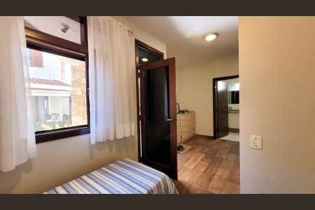 Casa de condomínio à venda com 360m², 5 quartos e 4 vagasSuíte 3