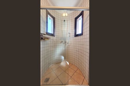 Casa de condomínio à venda com 360m², 5 quartos e 4 vagasBanheiro Social