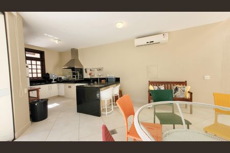 Casa de condomínio à venda com 360m², 5 quartos e 4 vagasEspaço Gourmet