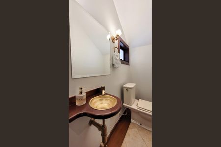 Casa de condomínio à venda com 360m², 5 quartos e 4 vagasLavabo