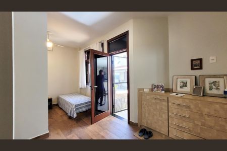 Casa de condomínio à venda com 360m², 5 quartos e 4 vagasSuíte 3