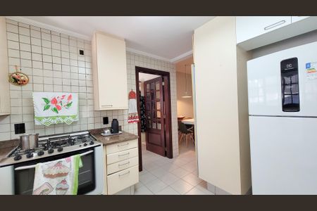 Casa de condomínio à venda com 360m², 5 quartos e 4 vagasCozinha
