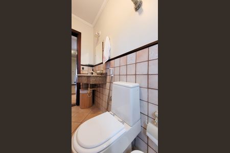 Casa de condomínio à venda com 360m², 5 quartos e 4 vagasBanheiro Social