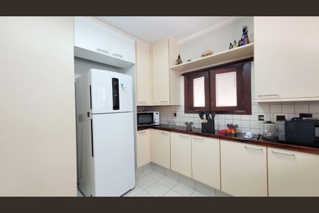 Casa de condomínio à venda com 360m², 5 quartos e 4 vagasCozinha