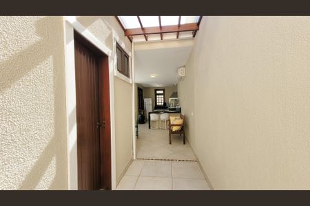 Casa de condomínio à venda com 360m², 5 quartos e 4 vagasCorredor