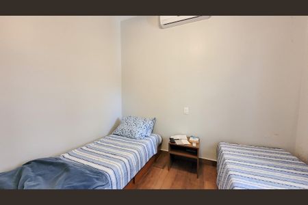 Casa de condomínio à venda com 360m², 5 quartos e 4 vagasSuíte 3