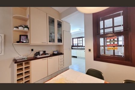 Casa de condomínio à venda com 360m², 5 quartos e 4 vagasCozinha